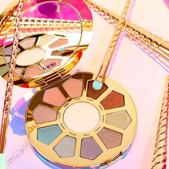 New ❣️Eyeshadow Pallet - Picture 5 of 8